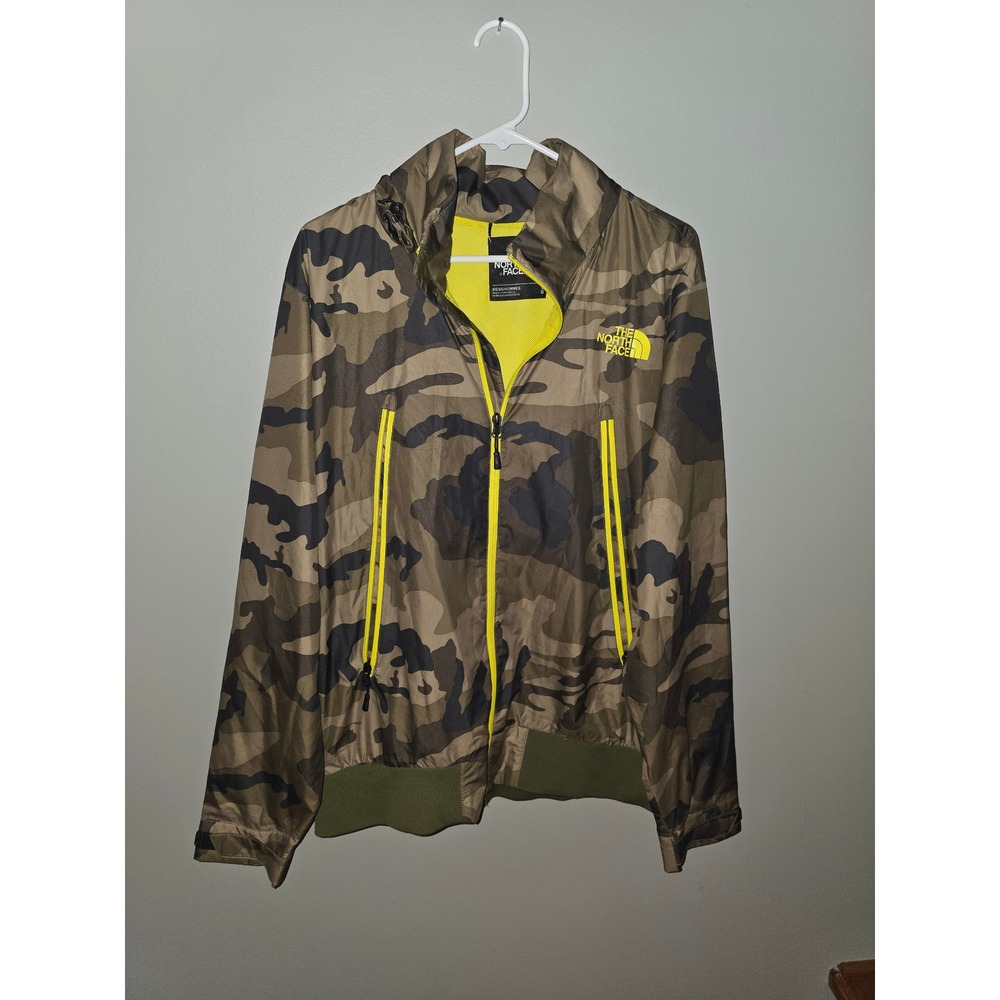 The North Face Mens Camo Windbreaker Jacket Neon Yellow Accents L Large